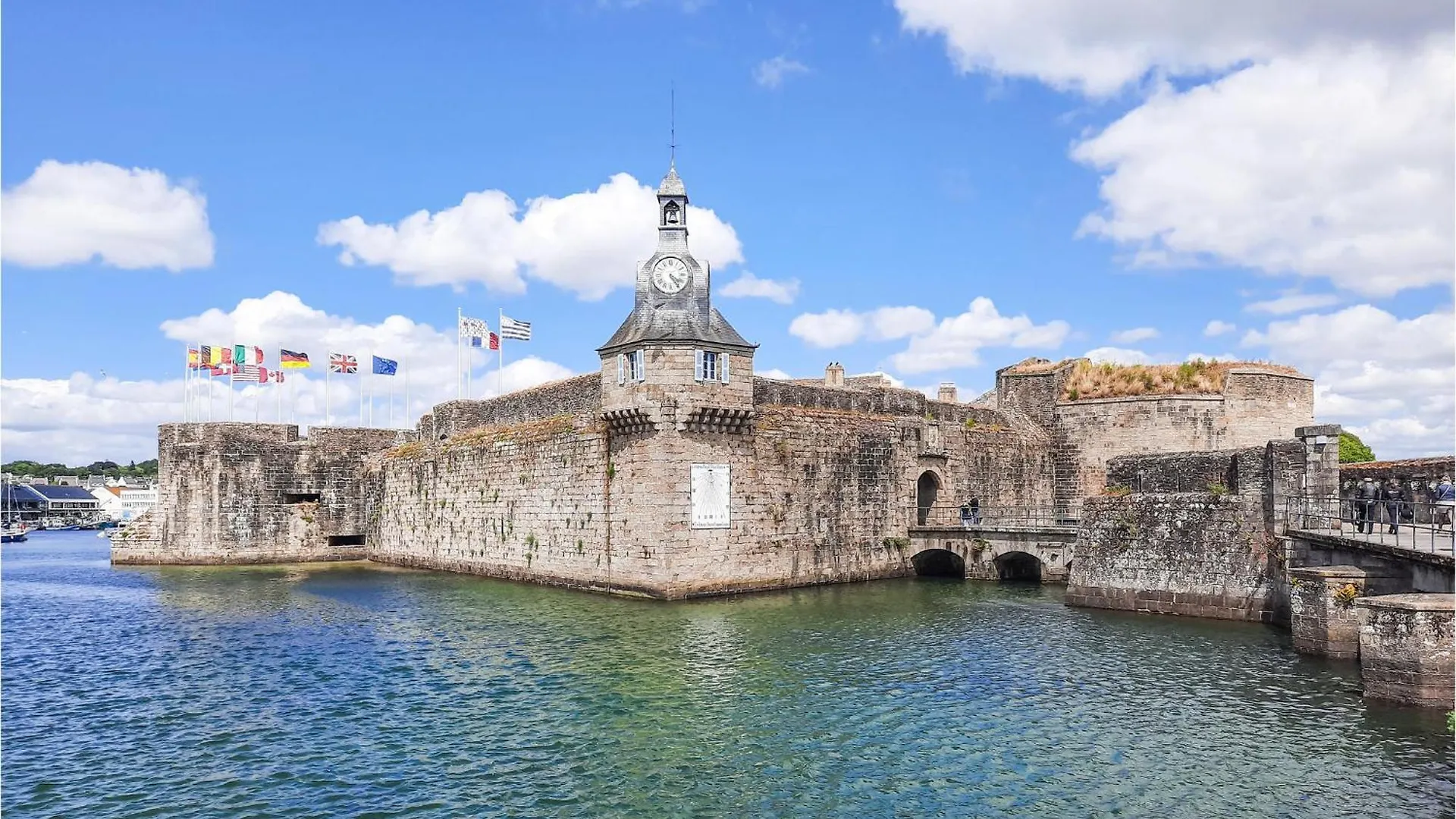 2 Bedroom Lovely Home In Concarneau Semesterbostad
