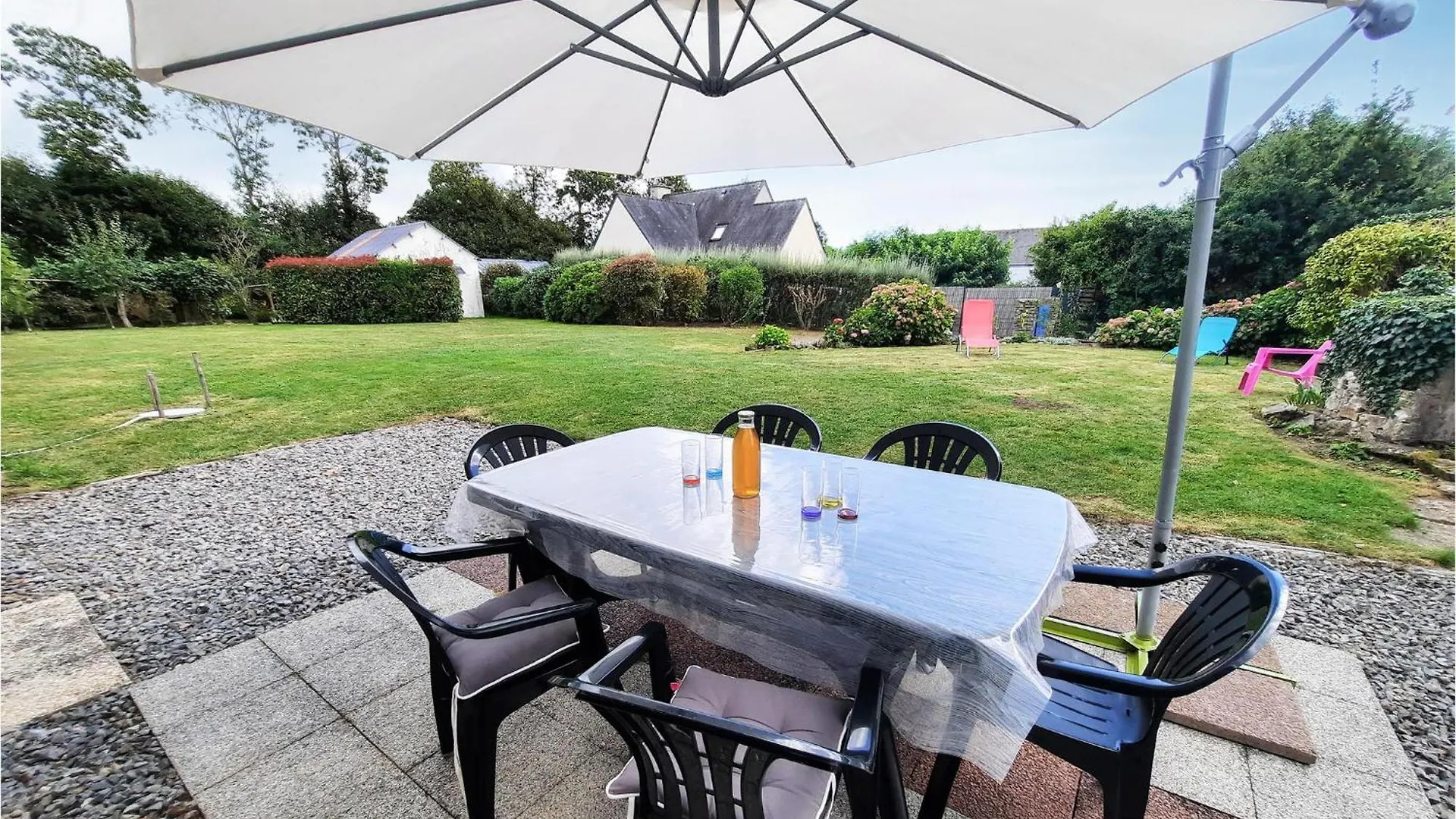 2 Bedroom Lovely Home In Concarneau 0*,  France