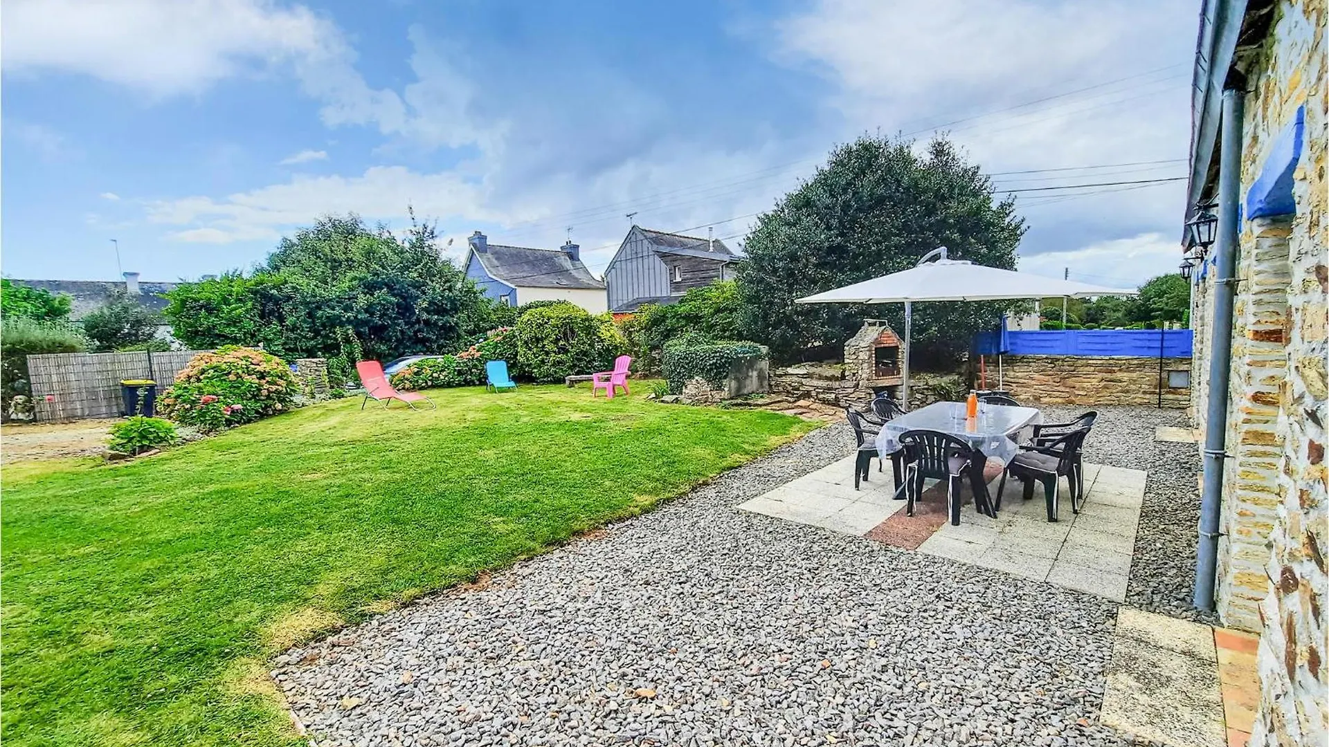 2 Bedroom Lovely Home In Concarneau 0*,